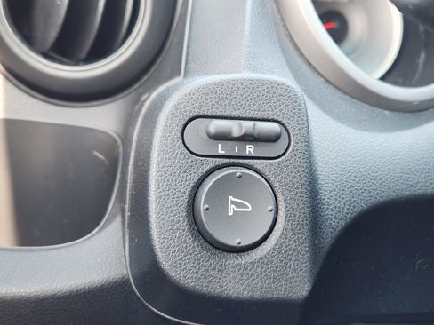 Used 2011 Honda Fit image 22