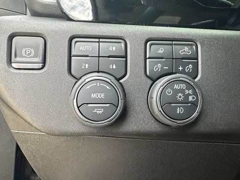 Used 2025 Chevrolet Silverado 2500 LTZ w/ Trail Boss Package AWD/4WD image 11