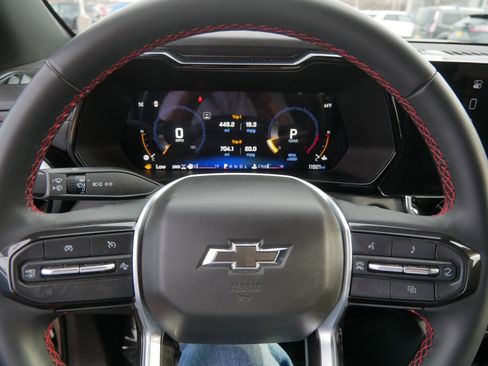 Used 2024 Chevrolet Colorado Z71 w/ Z71 Convenience Package 2 image 42