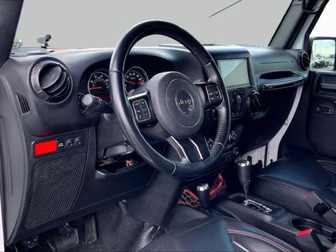 Used 2017 Jeep Wrangler Unlimited Rubicon AWD/4WD image 17