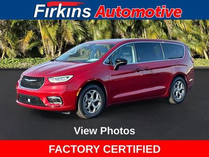 Used 2024 Chrysler Pacifica Limited