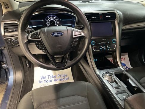 Used 2019 Ford Fusion SE image 15