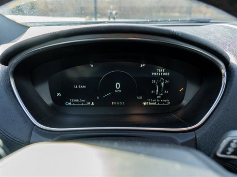 Used 2019 Lincoln Nautilus Select AWD/4WD image 27