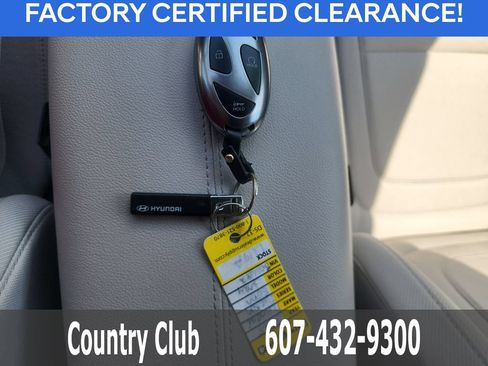 Used 2025 Hyundai Tucson SEL AWD/4WD image 35