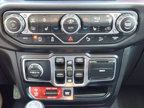 Used 2019 Jeep Wrangler Unlimited Rubicon image 27