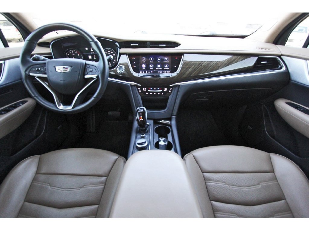 Used 2021 Cadillac XT6 Premium Luxury w/ Platinum Package FWD image 10