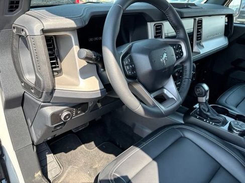 New 2026 Ford Bronco Outer Banks AWD/4WD image 13