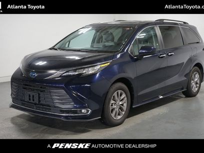 Used 2023 Toyota Sienna XLE