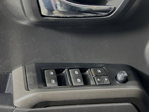 Used 2023 Toyota Tacoma TRD Off-Road AWD/4WD image 17
