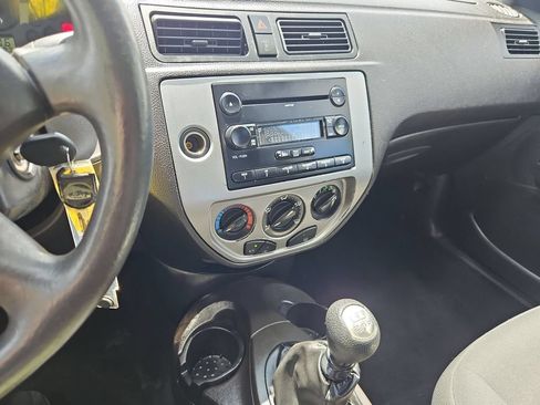 Used 2007 Ford Focus S FWD image 18