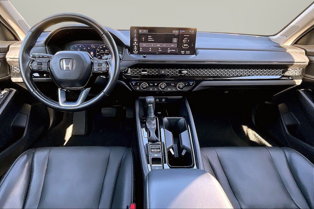 Used 2023 Honda Accord Touring image 15