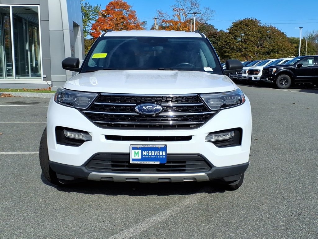 Used 2021 Ford Explorer XLT w/ Equipment Group 202A AWD/4WD image 3