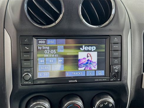 Used 2017 Jeep Compass High Altitude image 12