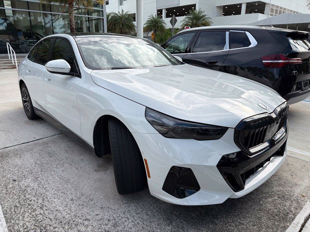 Used 2024 BMW i5 eDrive40i w/ M Sport Package RWD image 4