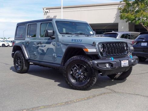 Used 2024 Jeep Wrangler Unlimited AWD/4WD image 5