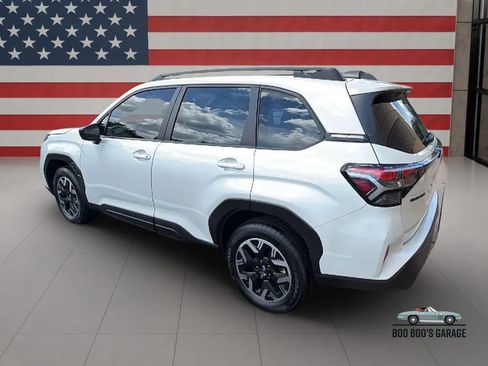 Used 2025 Subaru Forester AWD/4WD image 4