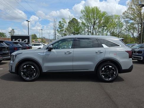New 2026 Kia Sorento S image 2