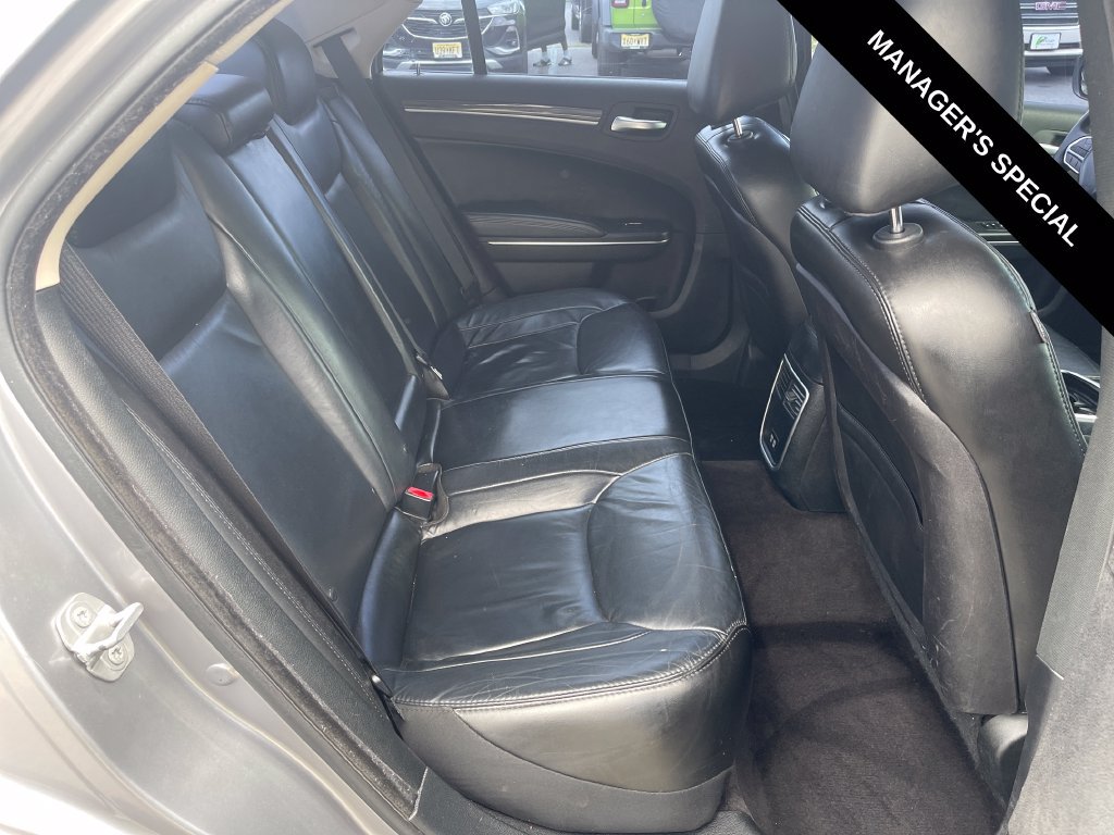 Used 2017 Chrysler 300 Limited RWD image 26