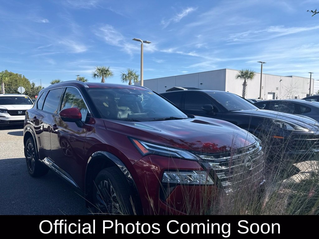 Used 2024 Nissan Rogue Platinum FWD image 1