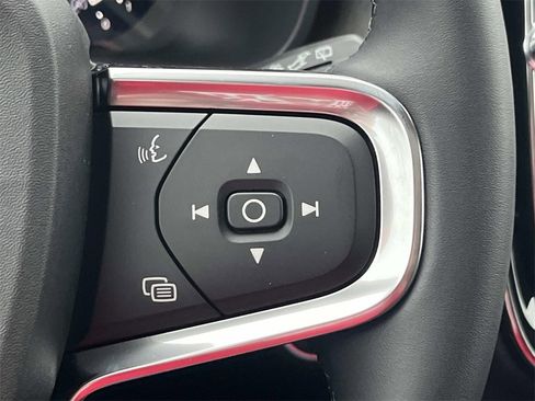 New 2026 Volvo XC40 B4 Core w/ Climate Package image 27