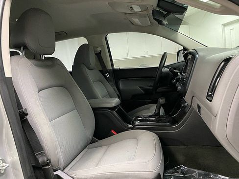 Used 2017 GMC Canyon 2WD Crew Cab w/ Convenience Package image 16