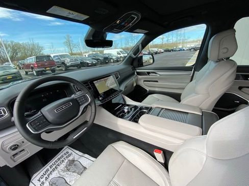 New 2026 Jeep Grand Wagoneer 4WD w/ Premium Group I image 14