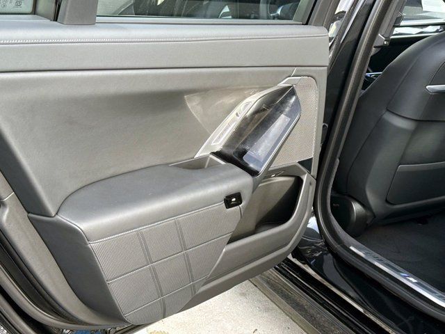 Certified 2023 BMW i7 xDrive60 AWD/4WD image 11
