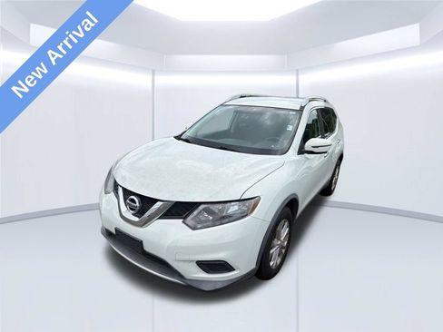 Used 2016 Nissan Rogue SV AWD/4WD image 1