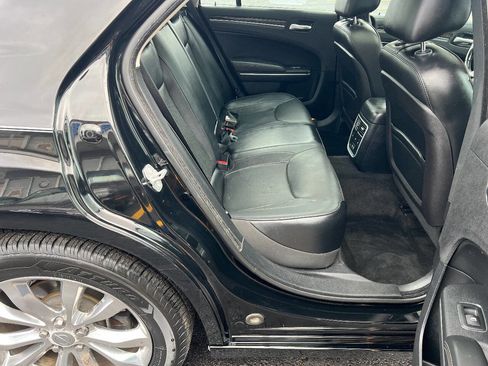 Used 2015 Chrysler 300 C image 23