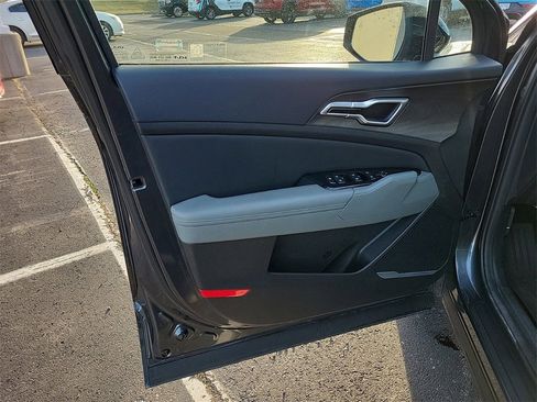 Used 2023 Kia Sportage X-Line w/ X-Line Premium Package image 18