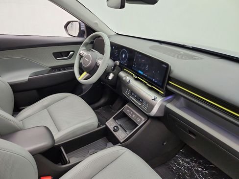 Used 2024 Hyundai Kona Limited FWD image 18