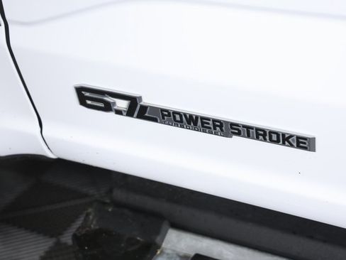 Used 2023 Ford F250 Lariat w/ Chrome Package image 10