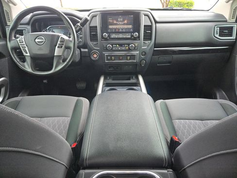 Used 2024 Nissan Titan SV w/ SV Convenience Package RWD image 15
