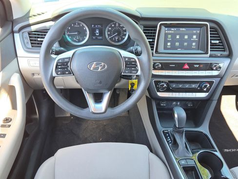 Used 2019 Hyundai Sonata SE FWD image 11