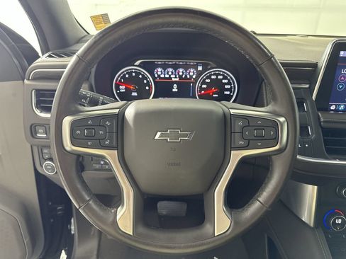 Used 2021 Chevrolet Suburban Z71 w/ Z71 Off-Road Package AWD/4WD image 14
