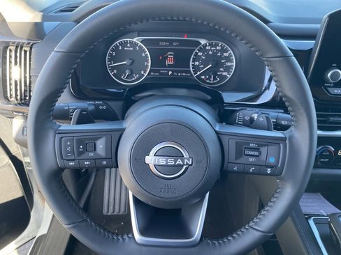 New 2025 Nissan Pathfinder SV image 24