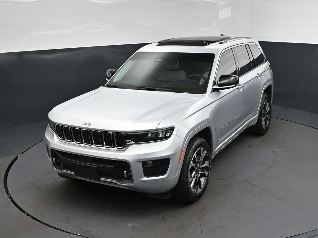 Used 2023 Jeep Grand Cherokee Overland RWD image 30