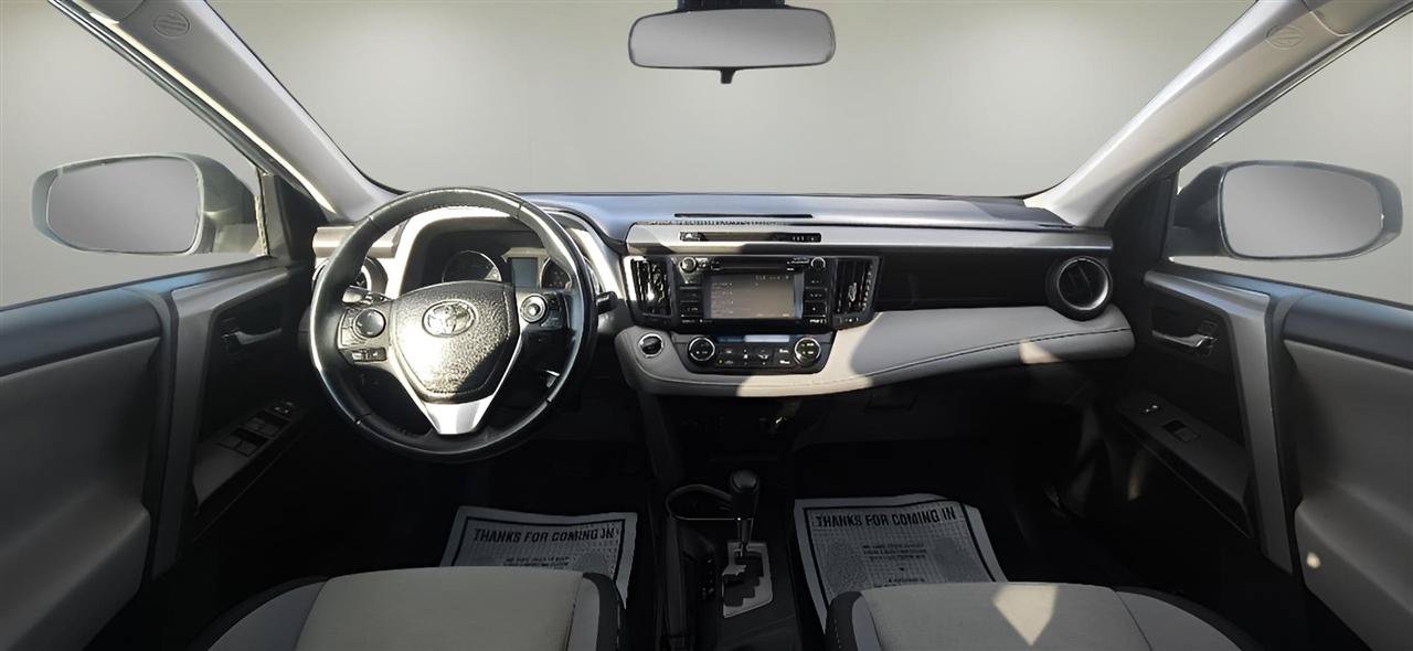 Used 2018 Toyota RAV4 XLE AWD/4WD image 16