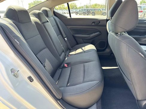 Used 2025 Nissan Altima 2.5 SV image 19