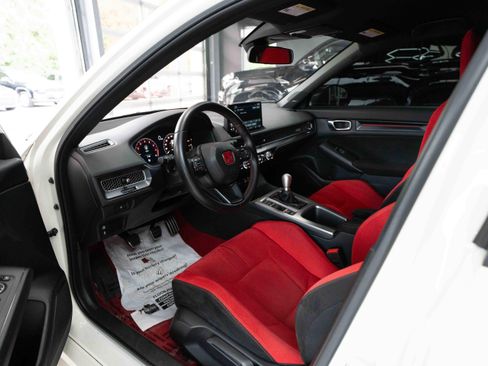 Used 2023 Honda Civic Type R image 8
