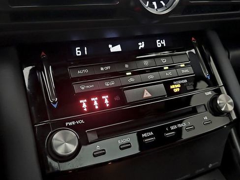 Used 2023 Lexus IS 300 w/ Comfort Package image 17