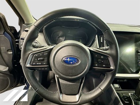 Used 2025 Subaru Outback Premium AWD/4WD image 11