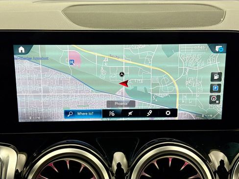 Used 2023 Mercedes-Benz GLB 250 image 14