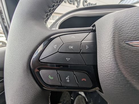 New 2026 Chrysler Pacifica Select image 20