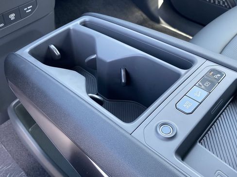 New 2026 Kia EV9 Light RWD image 18