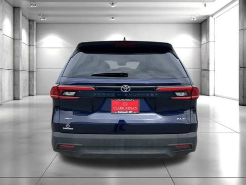 Used 2024 Toyota Grand Highlander AWD image 7