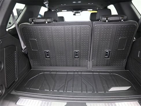 Used 2024 Chevrolet Tahoe RST w/ RST Performance Edition image 28