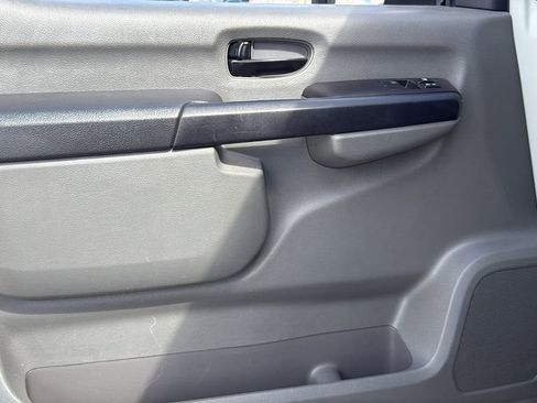 Used 2021 Nissan NV 2500 SV image 21