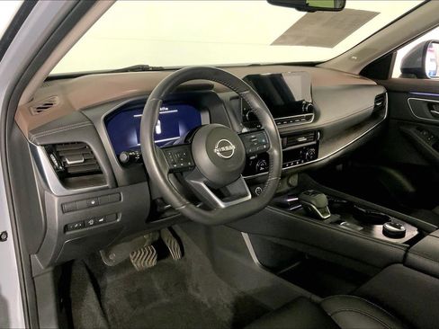Used 2023 Nissan Rogue Platinum AWD/4WD image 14