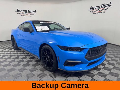 Used 2025 Ford Mustang Coupe RWD image 6